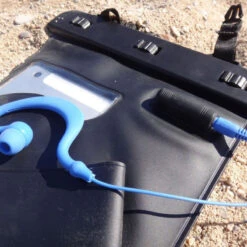 POCHETTE ETANCHE MP3 AVEC PRISE JACK ETANCHE SEAWAG -Railblaza Boutique pochette etanche mp3 avec prise jack etanche seawag 5