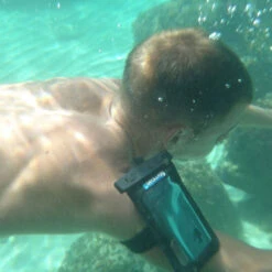 POCHETTE ETANCHE SMARTPHONE SEAWAG ROSE -Railblaza Boutique pochette etanche smartphone seawag rose 3